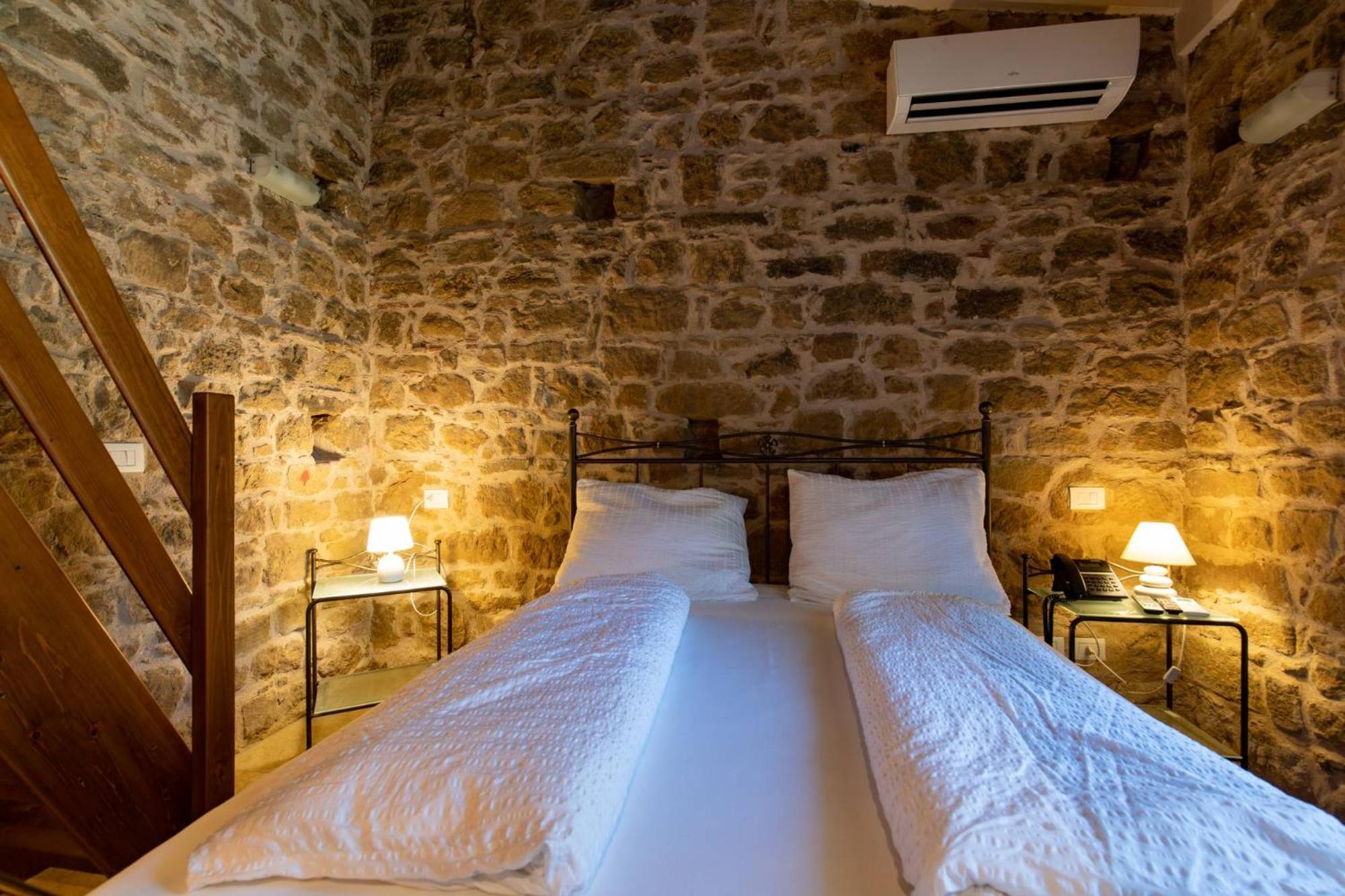 Ginevra Agrituristico Hotel 4*