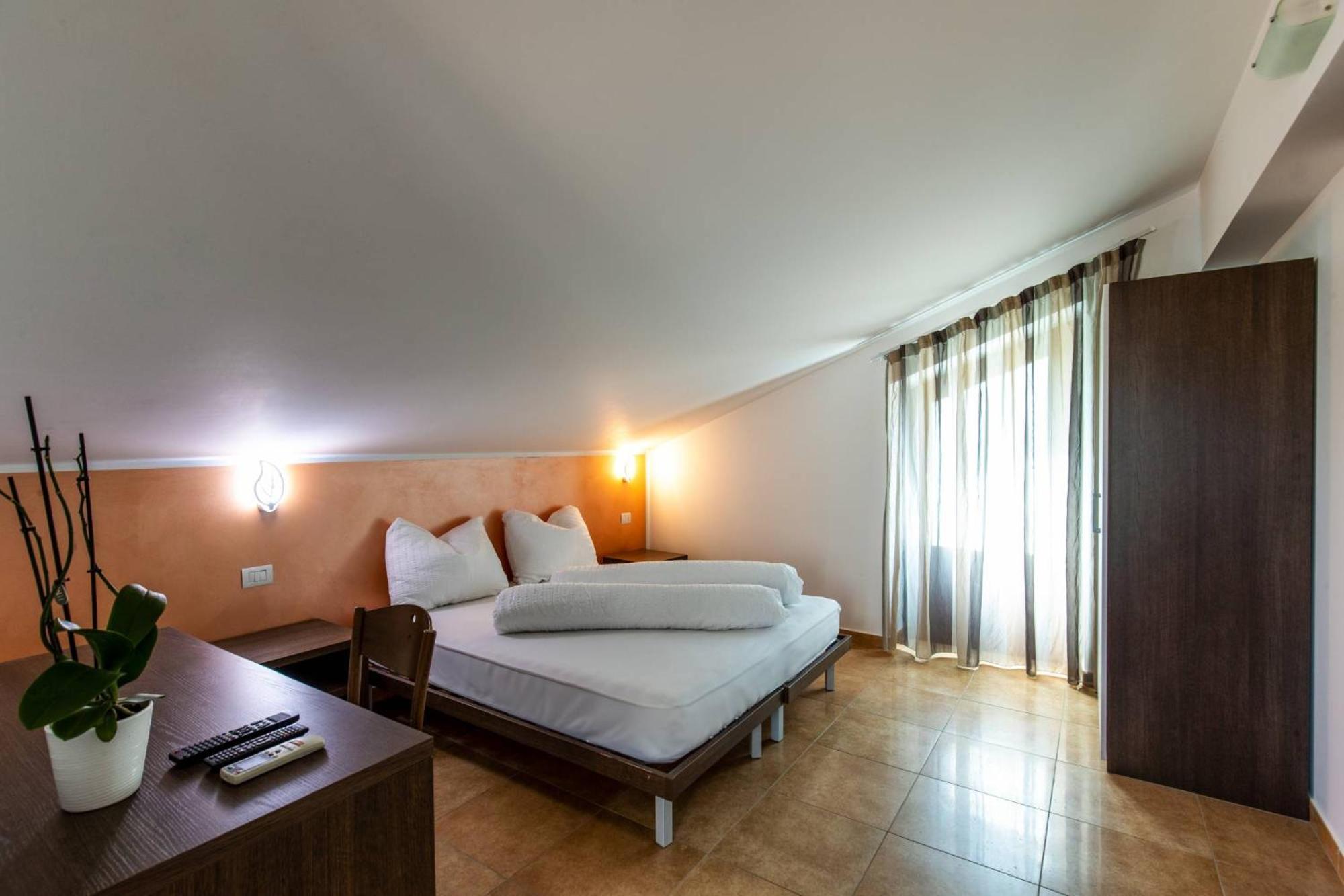 Ginevra Agrituristico Hotel Ficarra