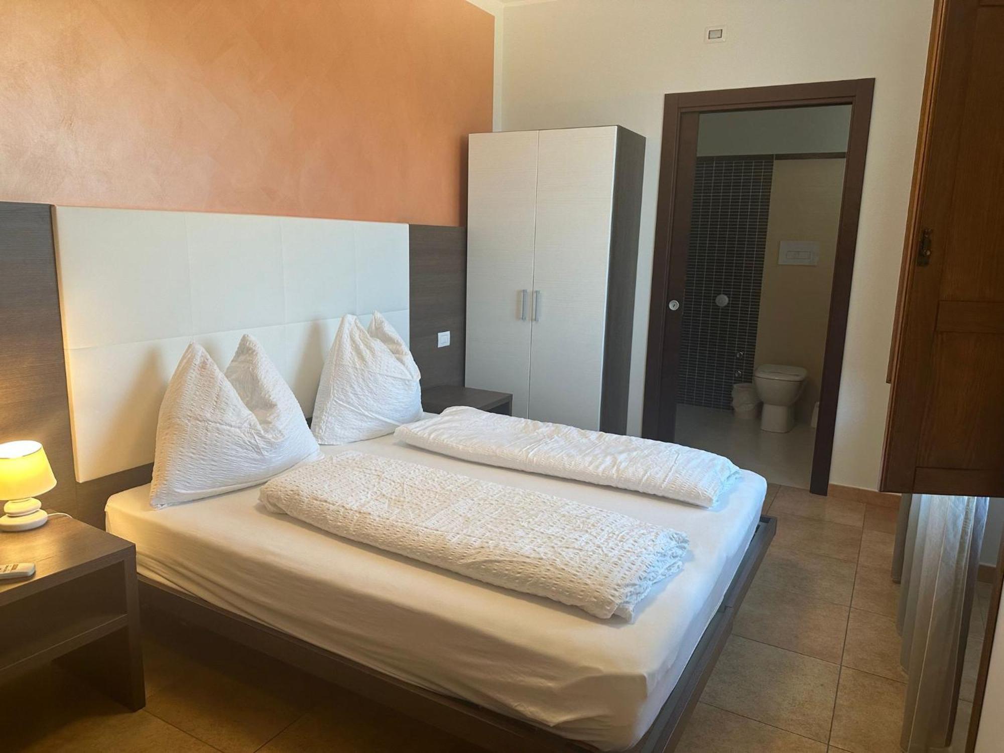 Ginevra Agrituristico 4* Ficarra