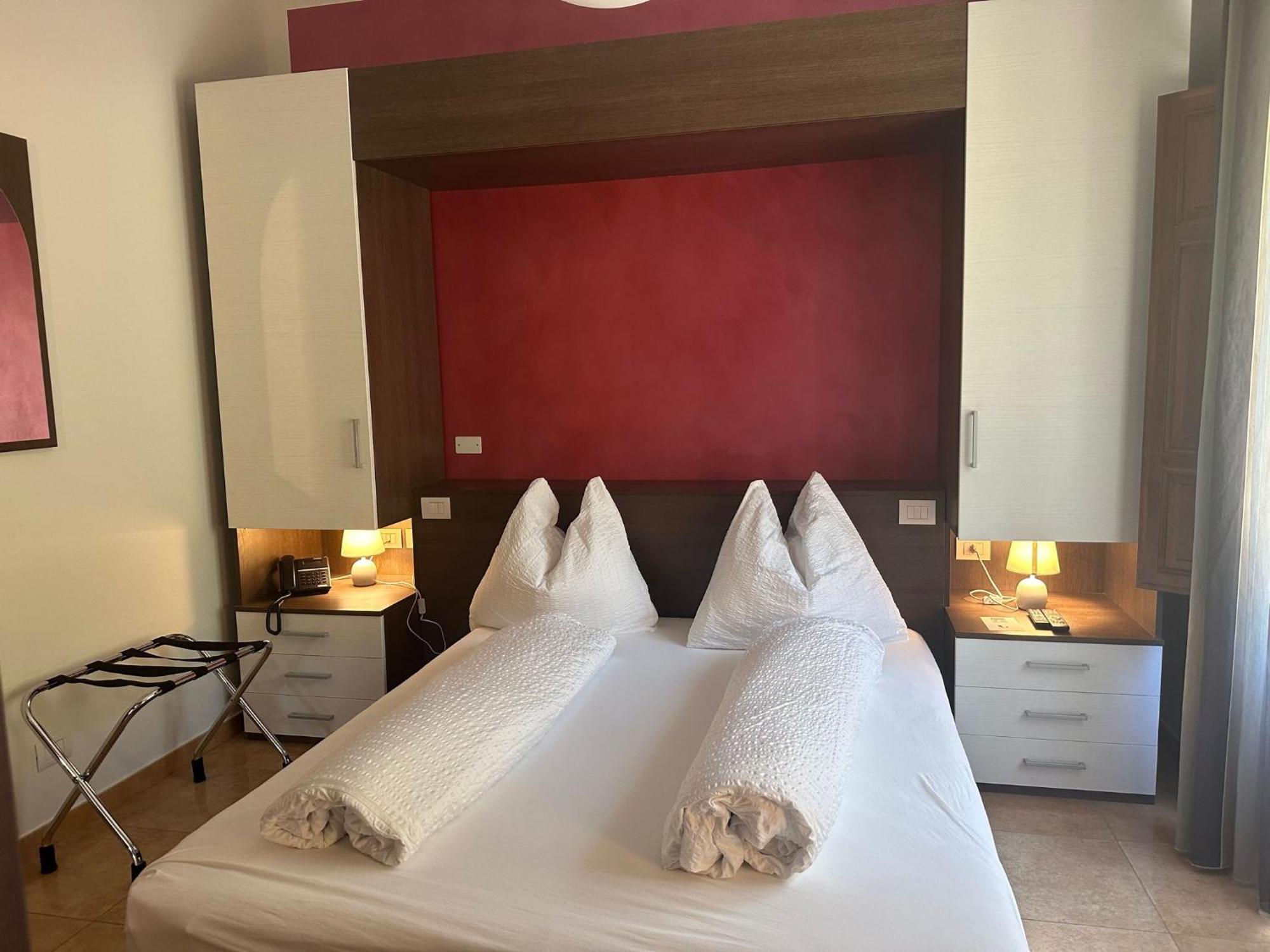 Ginevra Agrituristico Hotel 4*
