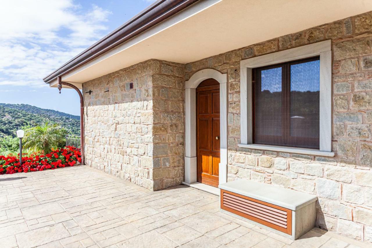 Hotel Ginevra Agrituristico 4*